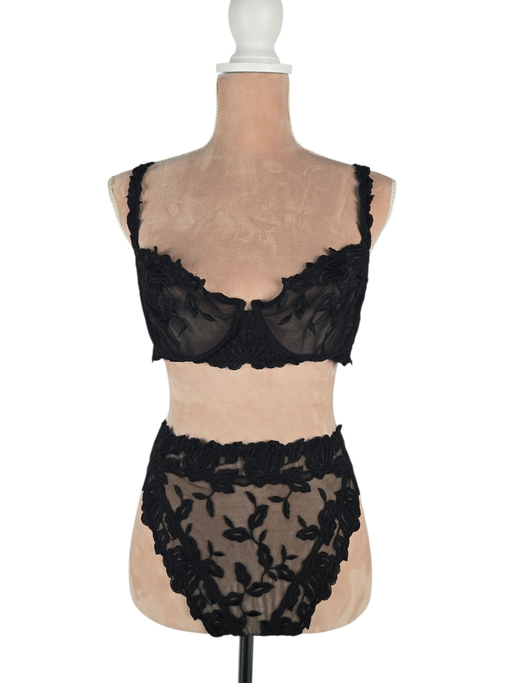 Vintage 90s Lise Charmel Sexy Sortilege Black Lace Bra & Panty Set 36C/L